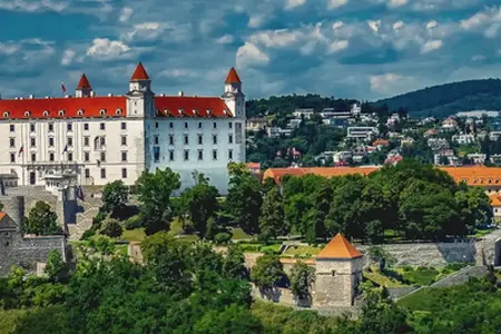 Kupovina Slovačke Vinjete - Putovanja autoputem kroz alpske pejzaže i kulturne gradove
